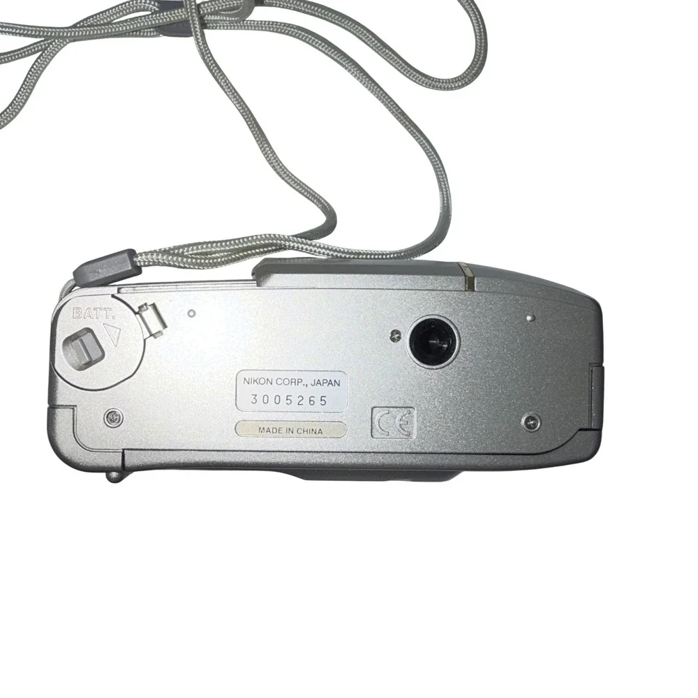 Nikon Lite Touch Zoom 110s QD 35mm Film Camera 38-110mm Macro